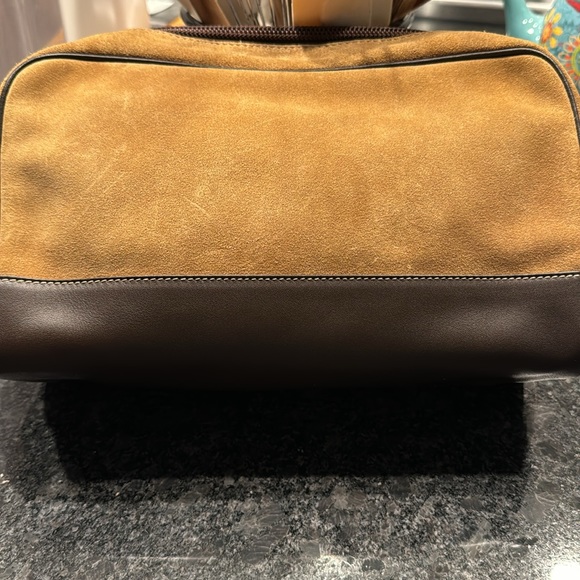 🌺🔥 Luxurious Loewe Large Suede Pouch🔥🔥🔥 - Picture 3 of 8